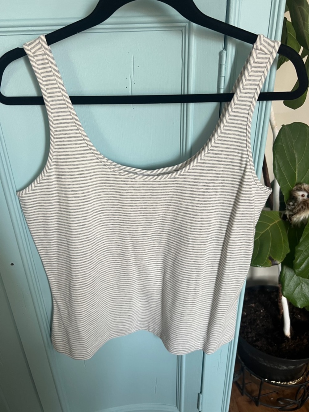 Cabi Women’s Striped Scoop Neck Tank Top - Gray/White